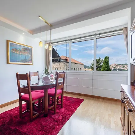 One , Sea View , Free Parking *