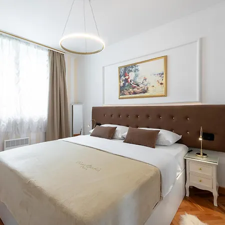 Apartment One , Sea View , Free Parking *