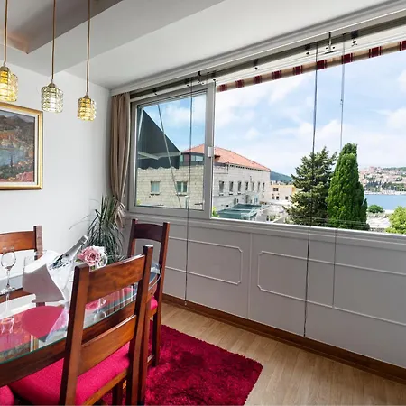 Apartment One , Sea View , Free Parking