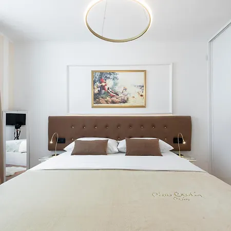 One , Sea View , Free Parking